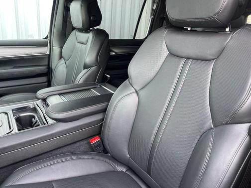 2026 Jeep Grand Wagoneer Limited Reserve 4x4