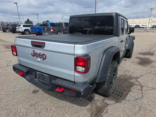Silver Zynith Clearcoat 2022 Jeep Gladiator Rubicon