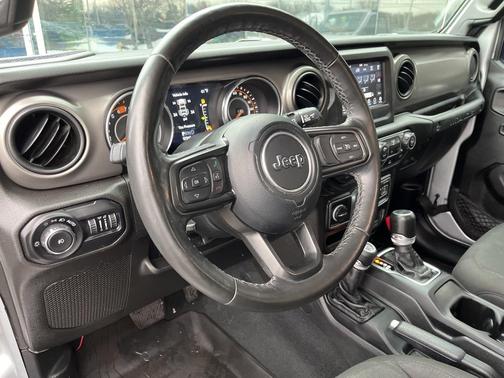 2022 Jeep Wrangler Willys