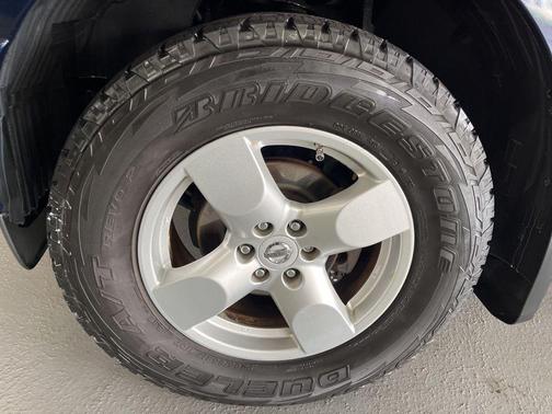 Majestic Blue 2007 Nissan Frontier LE Crew Cab