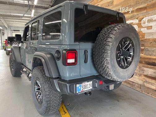 Anvil Clear Coat 2024 Jeep Wrangler Willys