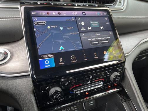 Diamond Black Crystal Pearlcoat 2023 Jeep Grand Cherokee Limited