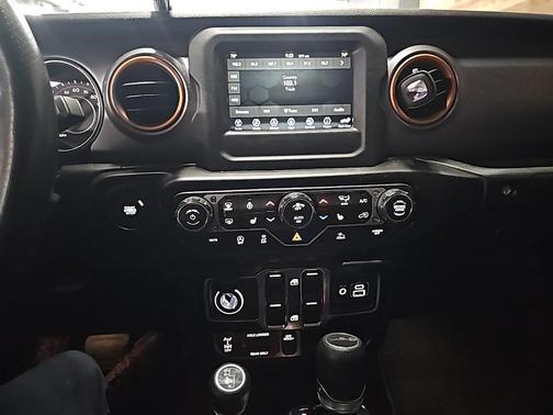 2021 Jeep Gladiator Mojave 4X4