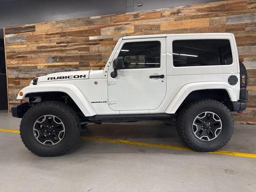 Bright White Clearcoat 2017 Jeep Wrangler Rubicon