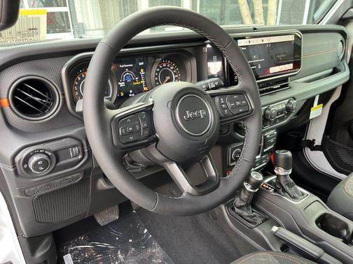 2026 Jeep Gladiator Mojave 4x4