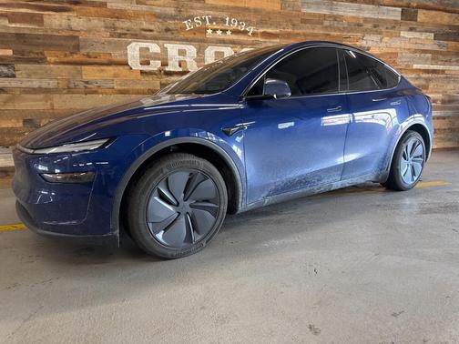 2026 Tesla Model Y Premium Rear-Wheel Drive
