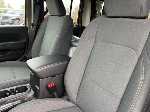 2026 Jeep Gladiator Willys 4x4