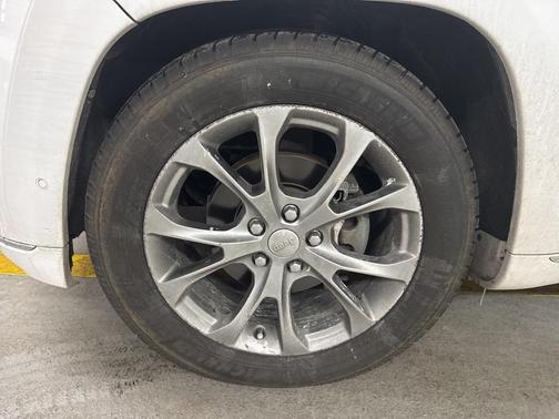 2019 Jeep Grand Cherokee Summit