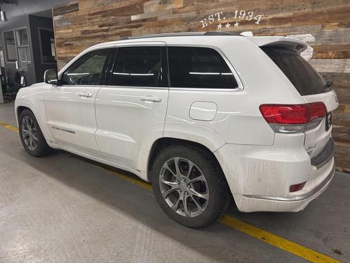 2019 Jeep Grand Cherokee Summit