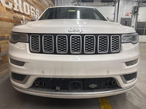 2019 Jeep Grand Cherokee Summit