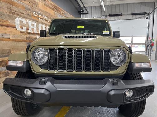 2026 Jeep Gladiator Sport S