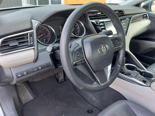 2018 Toyota Camry XLE