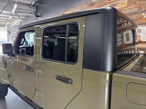 2025 Jeep Gladiator Willys