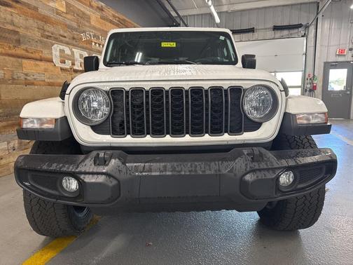 2025 Jeep Gladiator Nighthawk