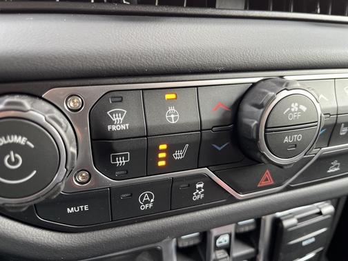 2026 Jeep Gladiator Mojave 4x4