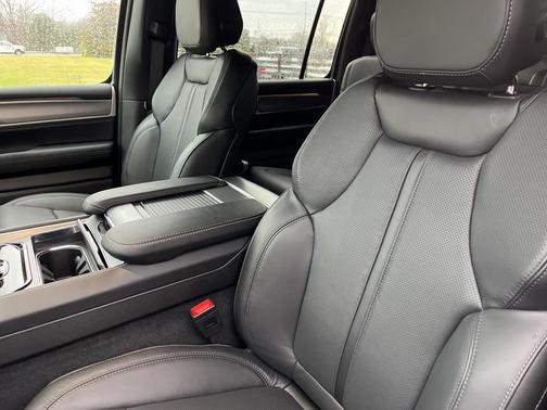 2026 Jeep Grand Wagoneer Limited Altitude 4x4