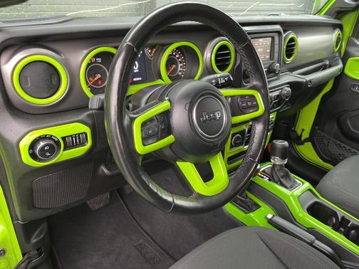 2021 Jeep Gladiator Willys 4x4