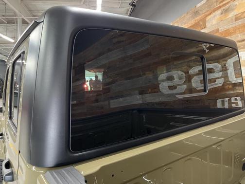 2026 Jeep Gladiator Willys 4x4