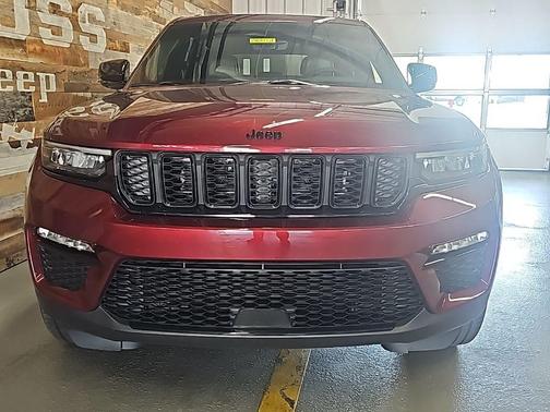 Velvet Red Pearlcoat 2025 Jeep Grand Cherokee Limited