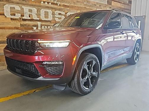 Velvet Red Pearlcoat 2025 Jeep Grand Cherokee Limited