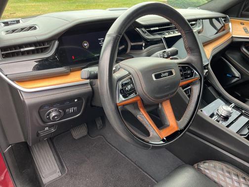 2022 Jeep Grand Cherokee 4xe Summit Reserve