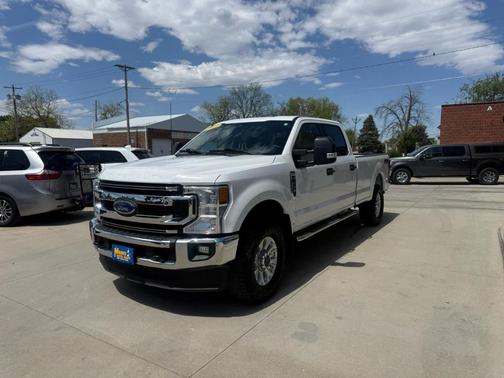 White 2022 Ford F-350 XLT
