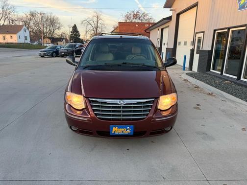2007 Chrysler Town & Country Limited
