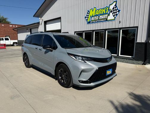2024 Toyota Sienna XSE 7 Passenger