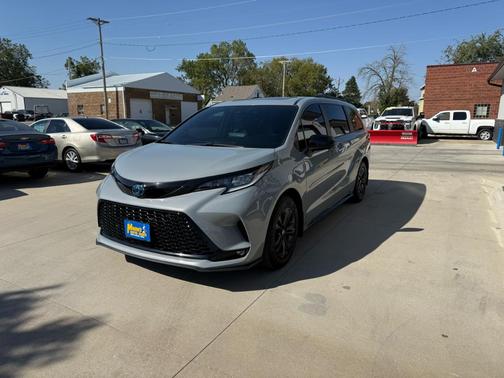 2024 Toyota Sienna XSE 7 Passenger