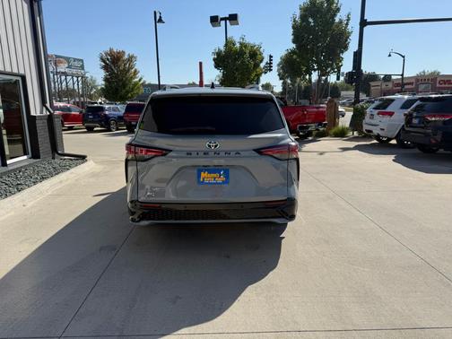 2024 Toyota Sienna XSE 7 Passenger