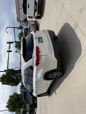 White 2018 Toyota Highlander XLE