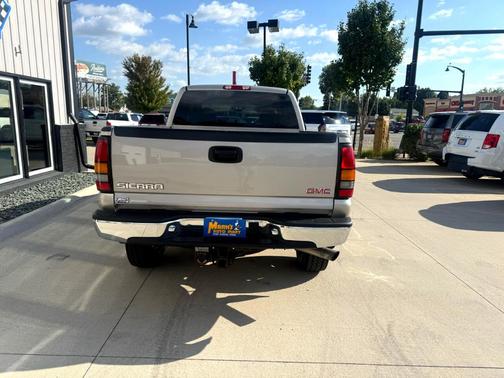2004 GMC Sierra 2500 SLT