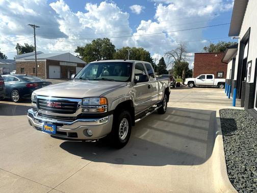2004 GMC Sierra 2500 SLT