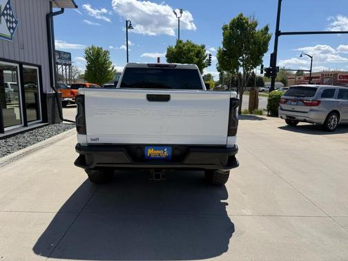 White 2022 Chevrolet Silverado 2500 Custom