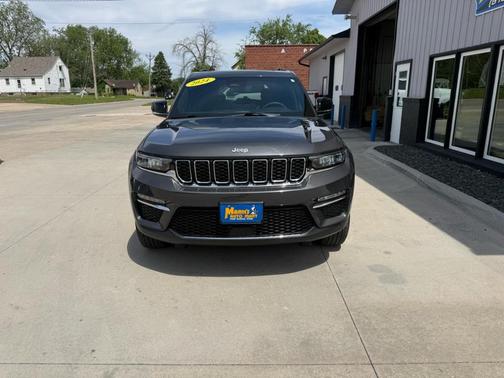 Gray 2024 Jeep Grand Cherokee 4xe Base