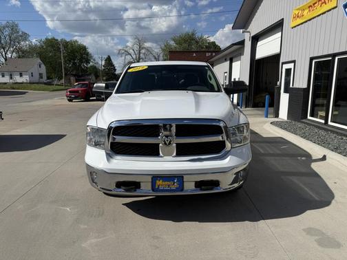 2019 RAM 1500 Classic SLT