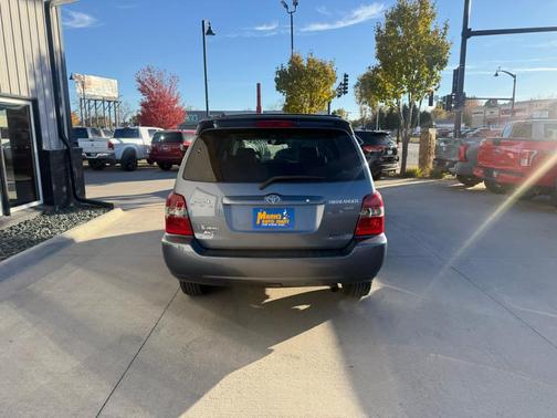 2005 Toyota Highlander W/3RD ROW NATL