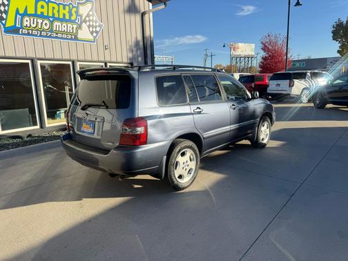 2005 Toyota Highlander W/3RD ROW NATL