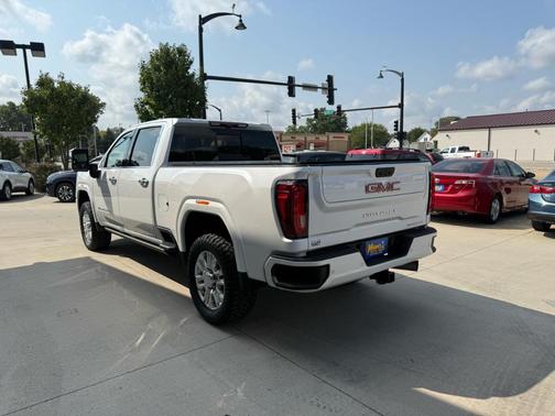 2022 GMC Sierra 2500 Denali