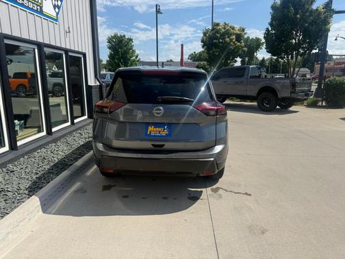 Gun Metallic 2025 Nissan Rogue SV
