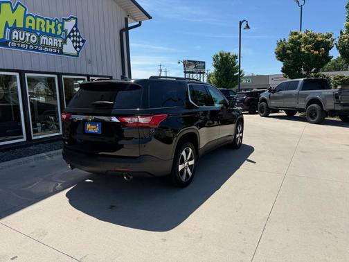 Black 2020 Chevrolet Traverse LT Leather