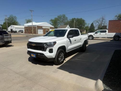 White 2023 Chevrolet Colorado LT