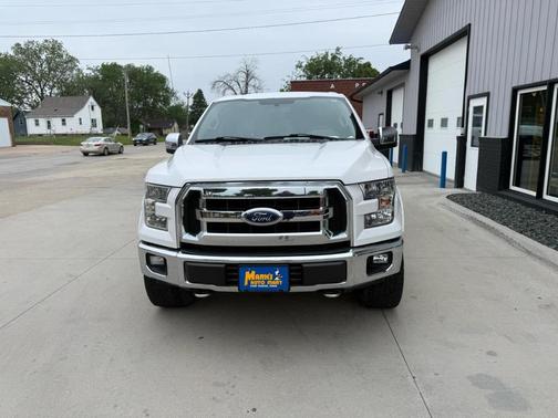 White 2015 Ford F-150 Lariat
