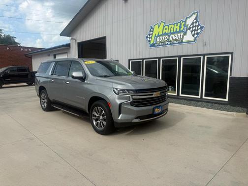 Silver 2023 Chevrolet Suburban LT
