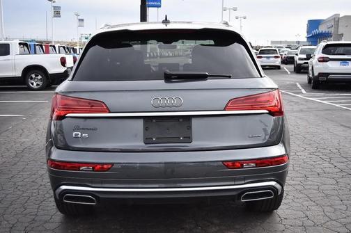 2024 Audi Q5 45 S line quattro Premium