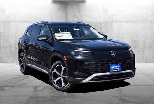 Deep Black Pearl 2026 Volkswagen Tiguan 2.0T SE
