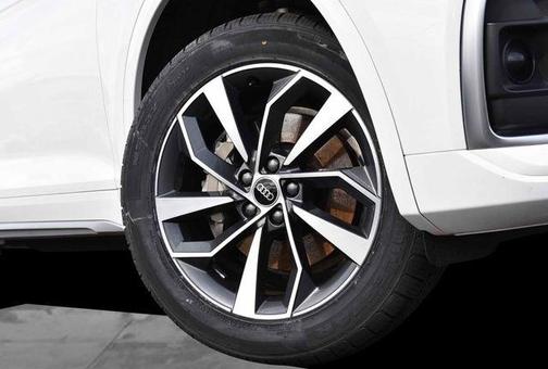 2023 Audi Q5 45 S line quattro Premium