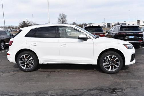 2023 Audi Q5 45 S line quattro Premium