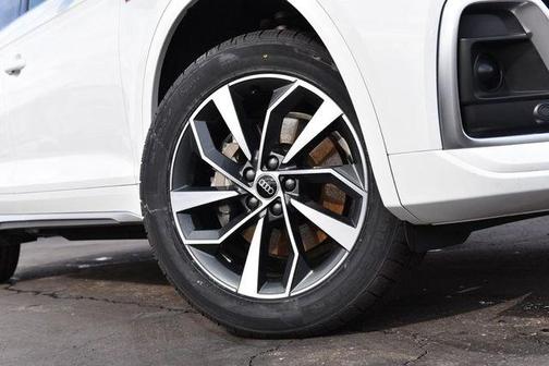 2023 Audi Q5 45 S line quattro Premium