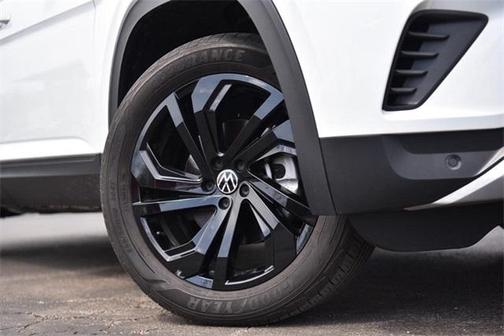 2023 Volkswagen Atlas 3.6L SE w/Technology
